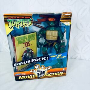 Teenage Mutant Ninja Turtles Michaelangelo Movie Figure w/TMNT 3 DVD Bonus Pack